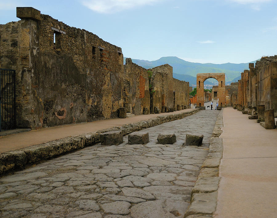 Roman Street in Pompeii Photograph by Alan Toepfer