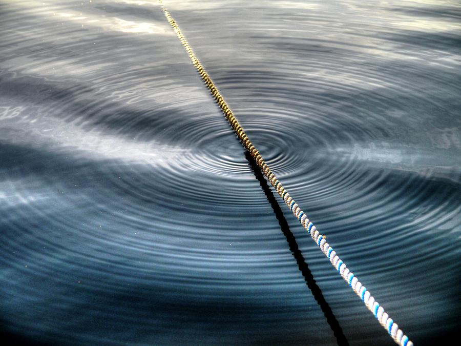 Rope Ripples Photograph by Peter Mooyman