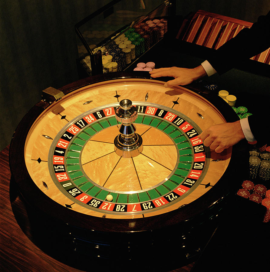 Wall Mural Illustration of detailed casino roulette wheel 