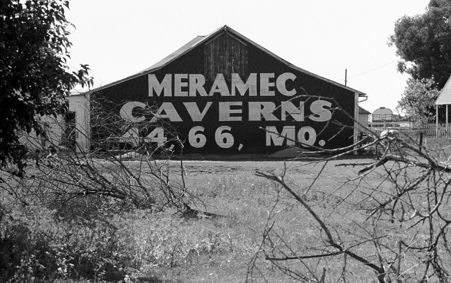 Route 66 - Meramec Caverns Barn Photograph by Frank Romeo