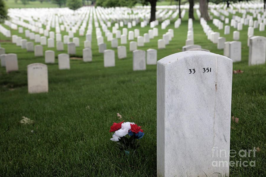 Rows of Graves at Arlington National Cemetery Photograph by William Kuta