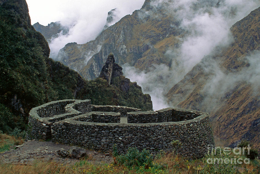 Runkuraquay Ruins Inca Trail Peru Photograph by Craig Lovell