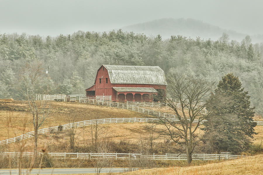 Rural barn Photograph by Jimmy McDonald