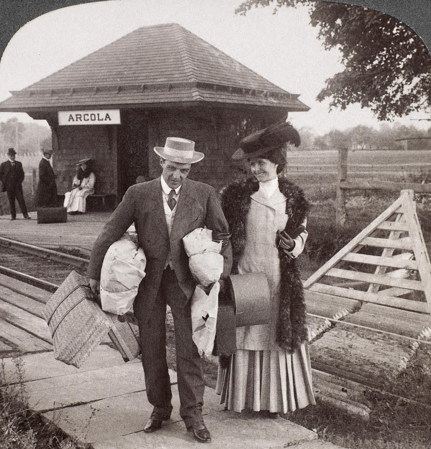 Rural Station, 1907 Photograph by Granger