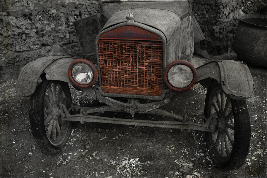Rusty Ol Ford Photograph by Kathleen Scanlan