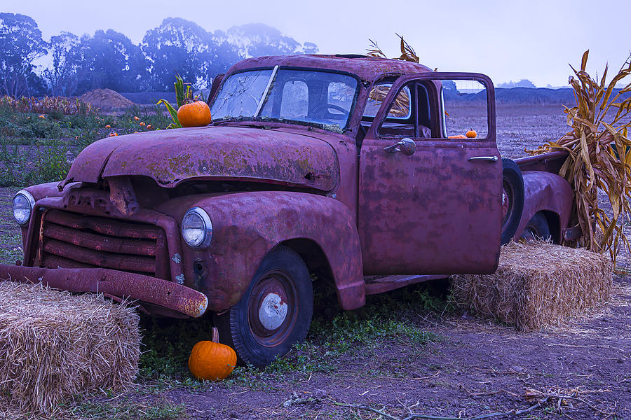 Truck Photograph - Rusty Truck With Pumpkins by Garry Gay