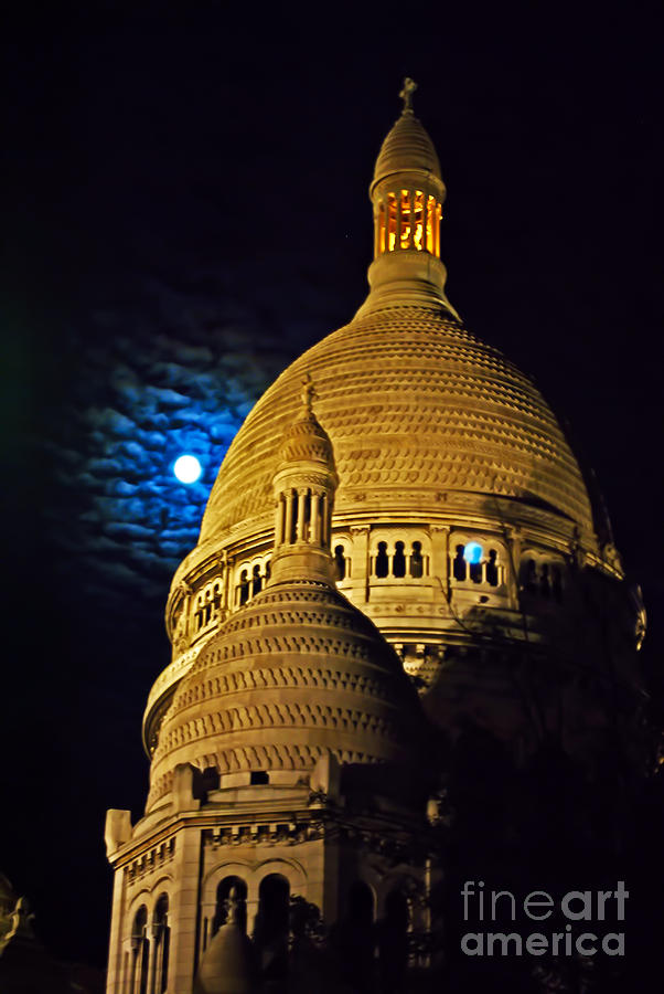 Sacre Choeur de Paris Photograph by PatriZio M Busnel