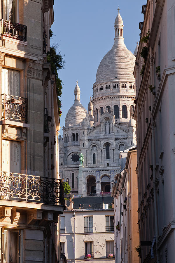 Sacre Coeur In The Montmartre District Photograph by Julian Elliott Photography