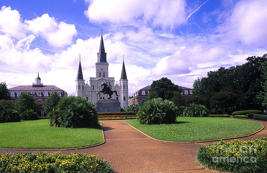 Saint Louis Cathedral, New Orleans Photograph by Bill Bachmann