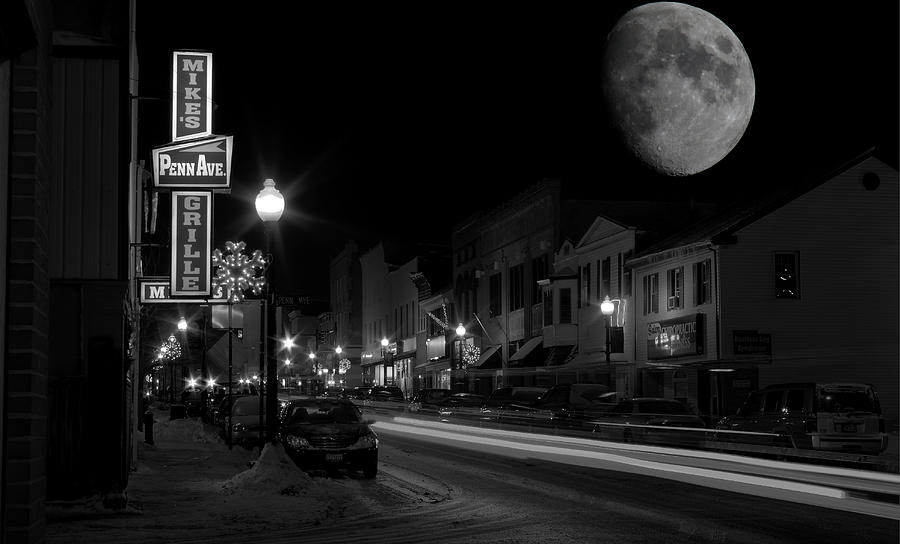 Salem Ohio Winter Moon Photograph by David Dufresne