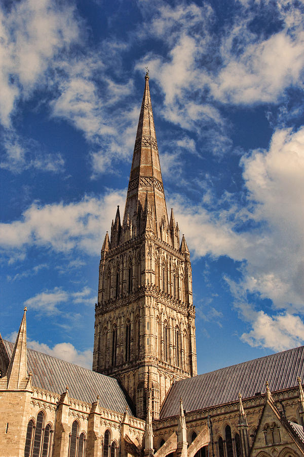 Salisbury Photograph - Salisbury Cathedral by Oscar Alvarez Jr