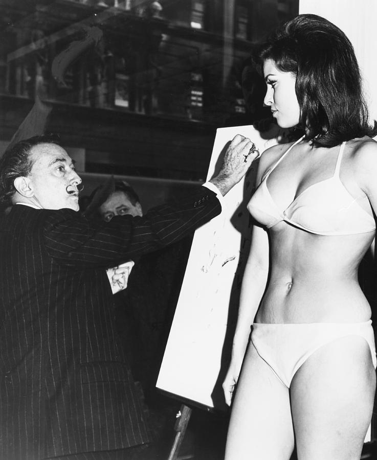 Artist Photograph - Salvador Dali Sketching Raquel Welch by Everett