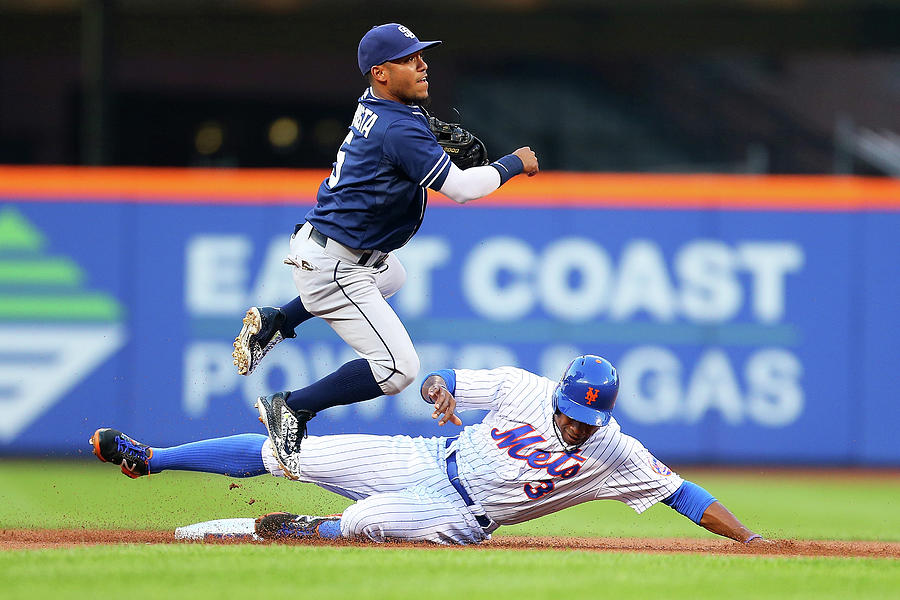 San Diego Padres V New York Mets Photograph by Mike Stobe San Diego Padres V New York Mets Photograph by Mike Stobe