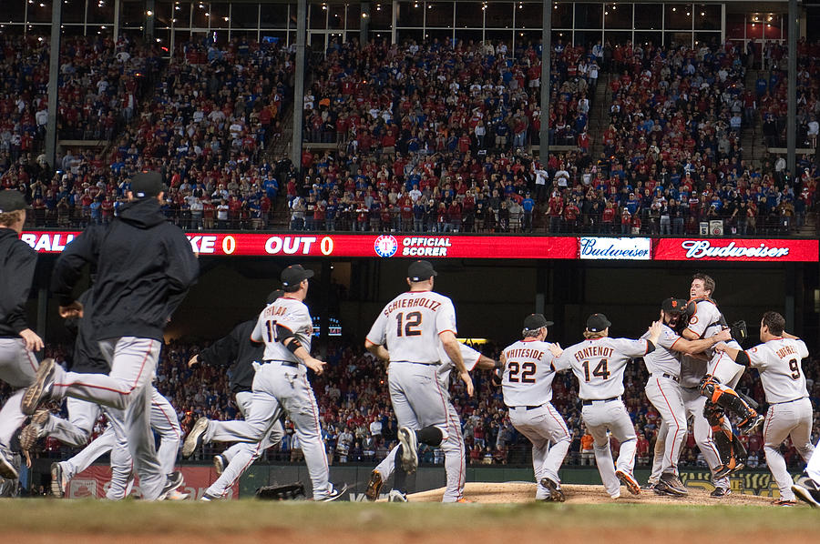 San Francisco Giants v Texas Rangers, Game 5 Photograph by Rob Tringali