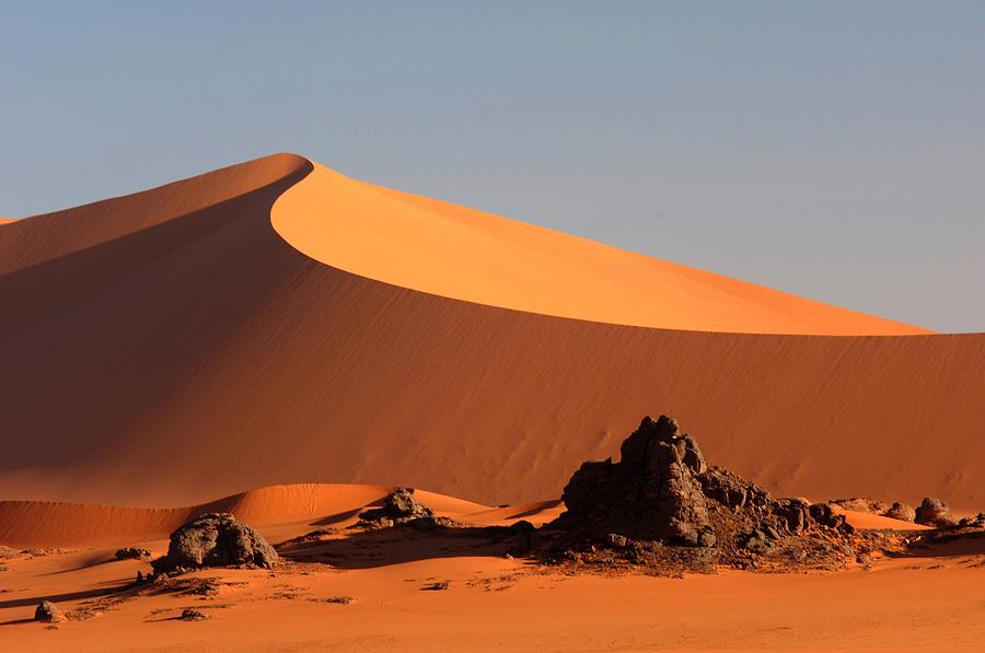 Nature Photograph - Sand dune and rocks, Algerian Sahara by Science Photo Library