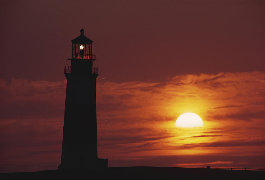 Sankaty Head Lighthouse At Sunrise Photograph by Fred Maroon
