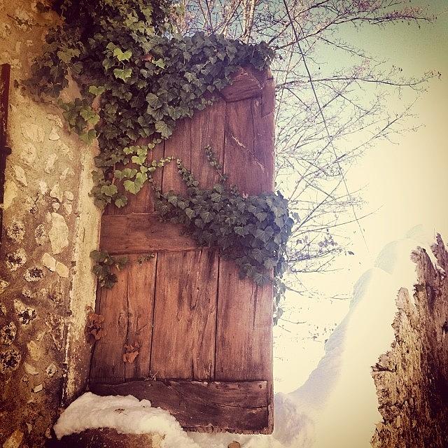 Door Photograph - #sanstefanodisessanio #abruzzi by Federica Felici