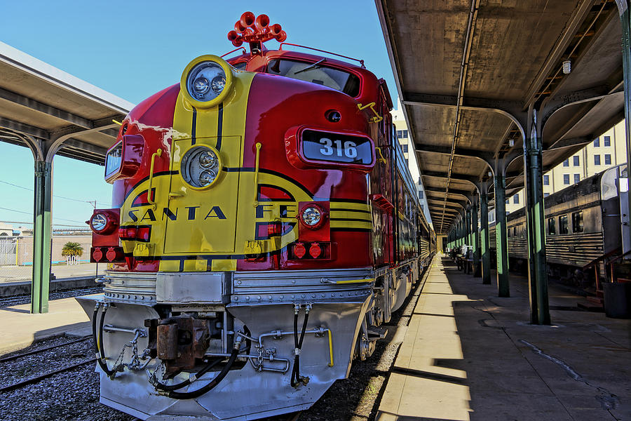 Santa Fe Engine No 316 Photograph by Greg Kluempers