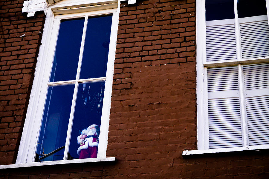 Brick Photograph - Santa in a Window by Audreen Gieger