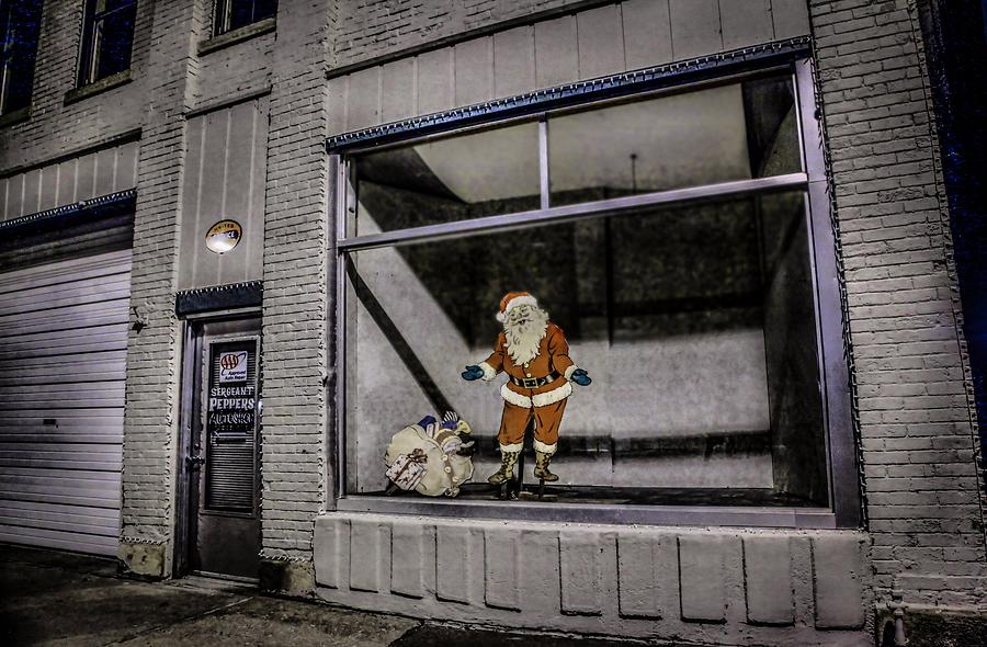 Santa In Window Photograph by Ray Congrove