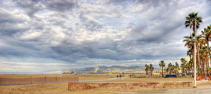 Santa Monica Beach Photograph by Chuck Staley