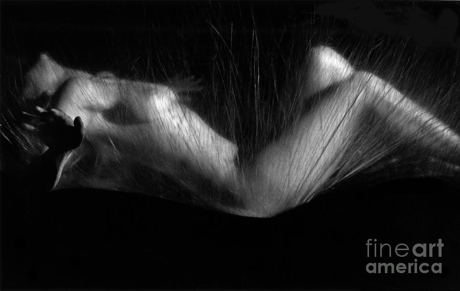 Black And White Photograph - Sas 3 by Tony Cordoza