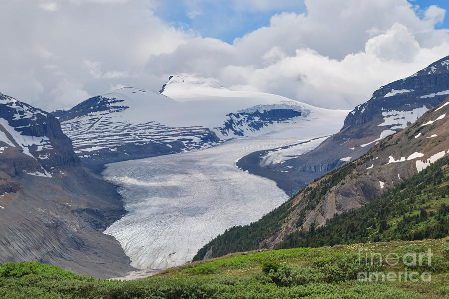Mountain Photograph - Saskatchewan Glacier Close-Up by Charles Kozierok