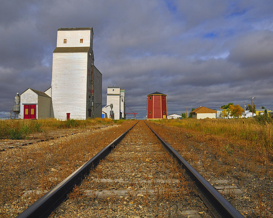 Farm Photograph - Saskatchewan Prairies by Tony Beck