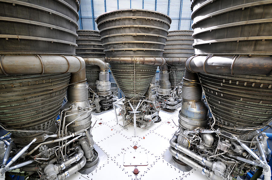 Rocket Engines Photograph - Saturn Five Rockets by David Lee Thompson