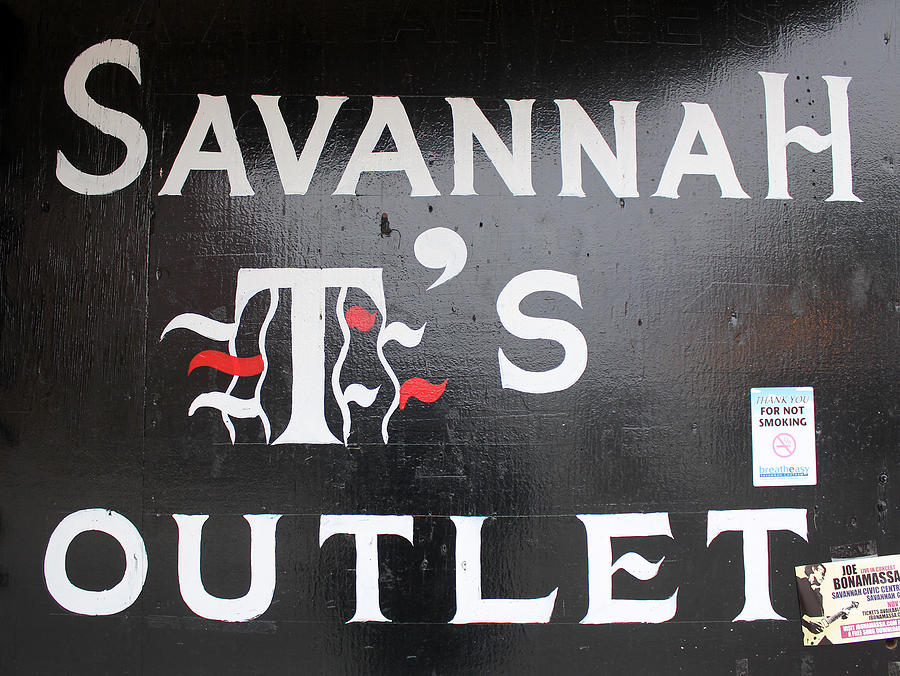 Savannah Ts Outlet Photograph by Joseph C Hinson