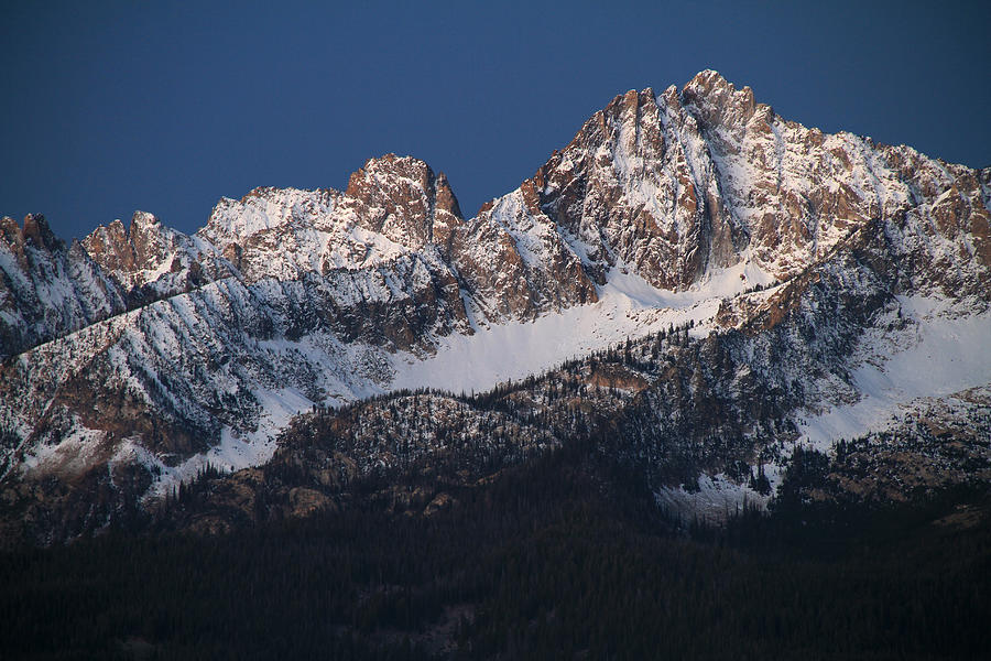 Sawtooth Morning Twilight Photograph by Ed Riche