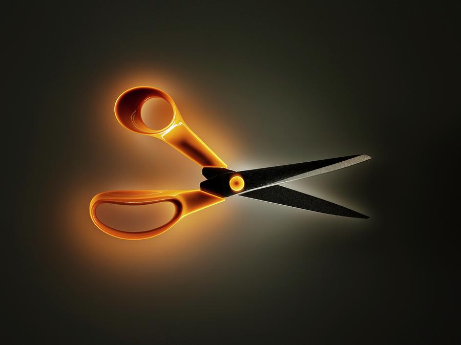 Scissors Photograph by Patrick Llewelyn-davies/science Photo Library