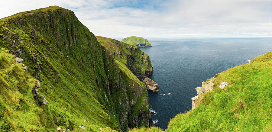 Scotland St Kilda Sea Cliffs Western Photograph by Fotovoyager