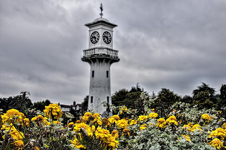 Scott Memorial Lighthouse Roath Park Cardiff 4 Photograph by Steve Purnell