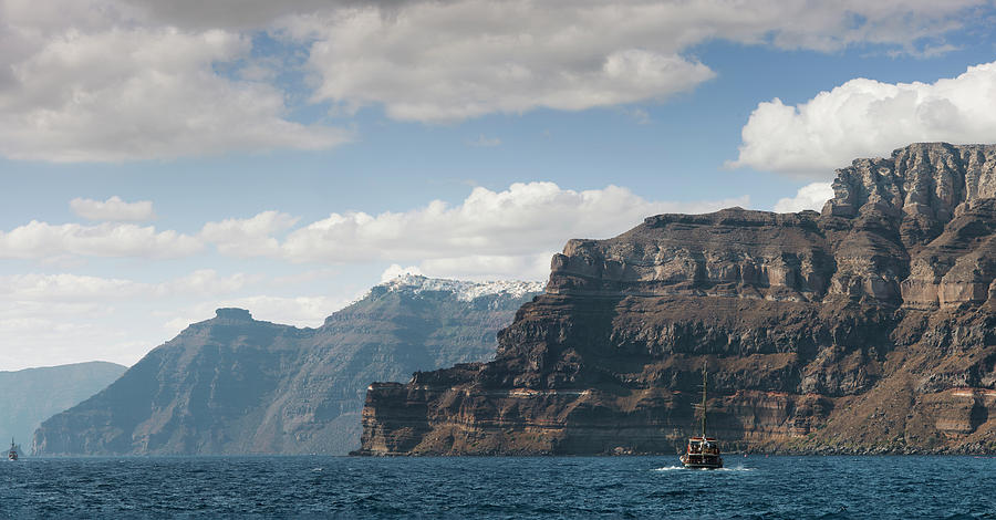 Sea Cliffs, Santorini, Greece Photograph by Ed Freeman