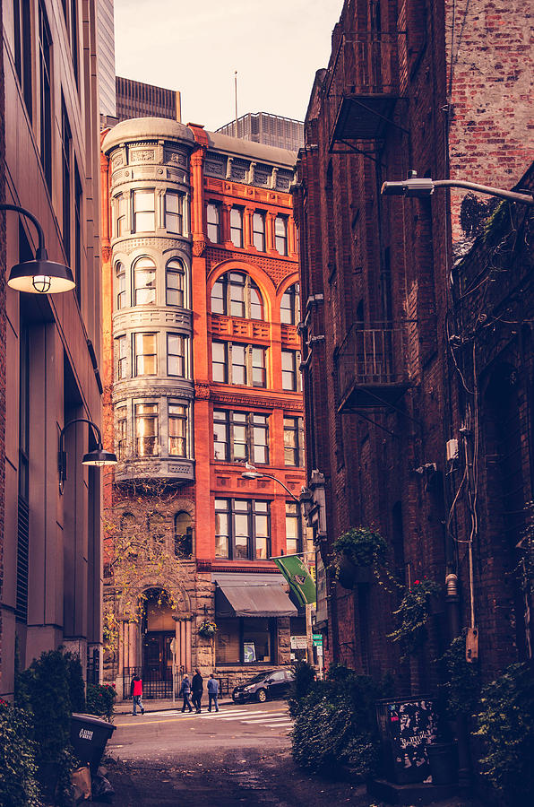 Seattle alley Photograph by Leslie Garland - Pixels