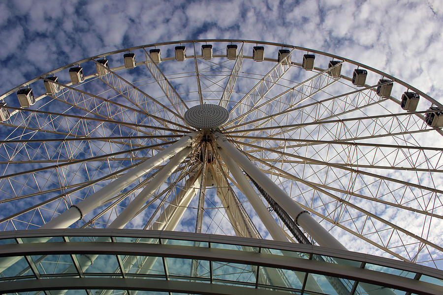 Seattle Ferris Wheel Photograph by Cathy Anderson