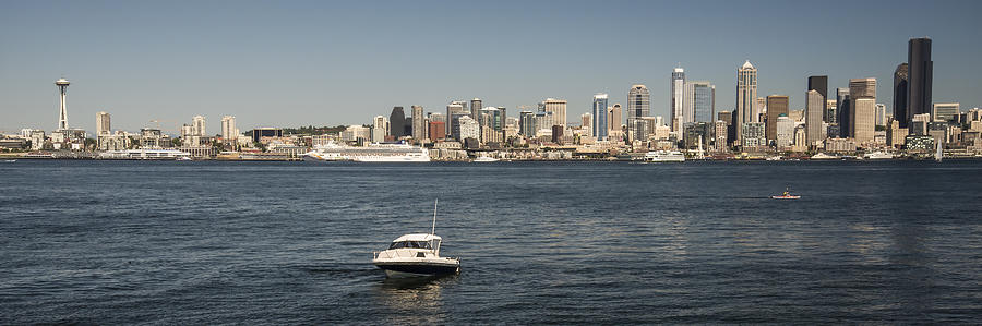 Seattle from Alki Beach Photograph by Lee Kirchhevel