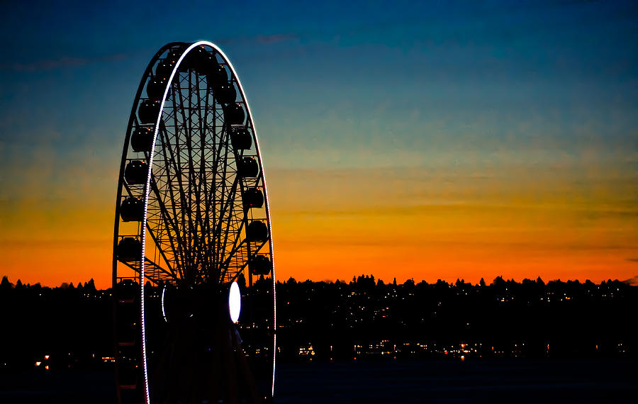 Seattle Great Wheel at Sunset Photograph by Ronda Broatch