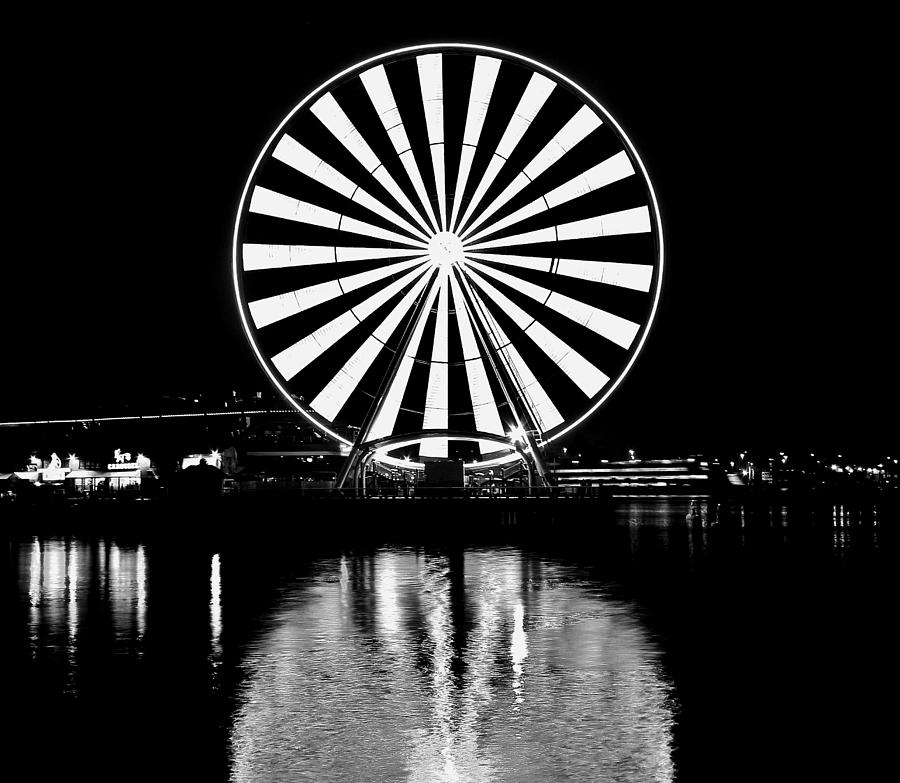 Seattle Photograph - Seattle Great Wheel Black And White by Benjamin Yeager