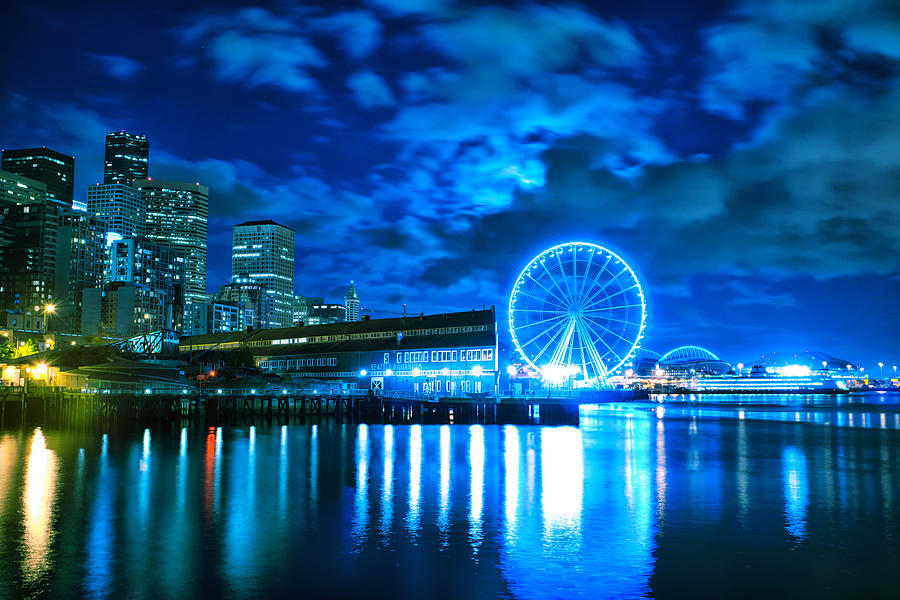 Seattle Photograph - Seattle Waterfront at Night by Tanya Harrison