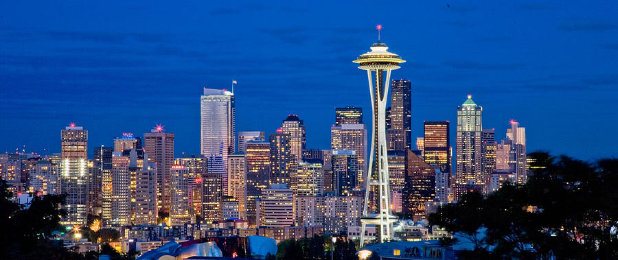 Seattles Beautiful Skyline Photograph by Matthew Bamberg