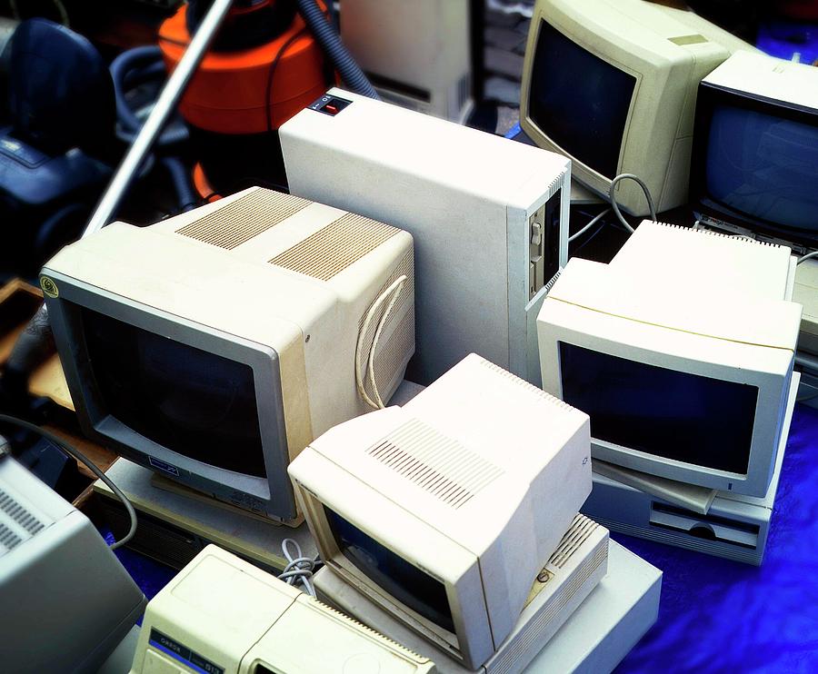 Computer Photograph - Secondhand Computers For Sale by Ton Kinsbergen/science Photo Library