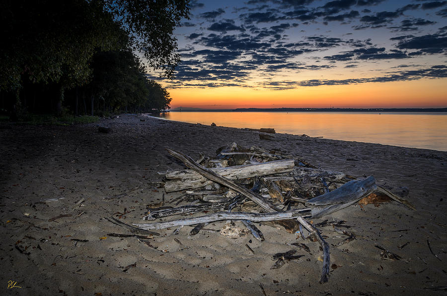 Driftwood Photograph - Seconds Before Potomac Sunrise by Pat Scanlon Driftwood Photograph - Seconds Before Potomac Sunrise by Pat Scanlon