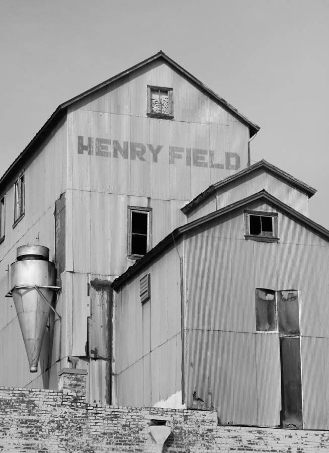 Seed Company of the Past - Henry Field Photograph by J Laughlin