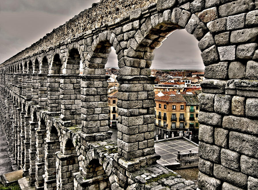 Segovia Aqueduct - Spain Photograph by Juergen Weiss