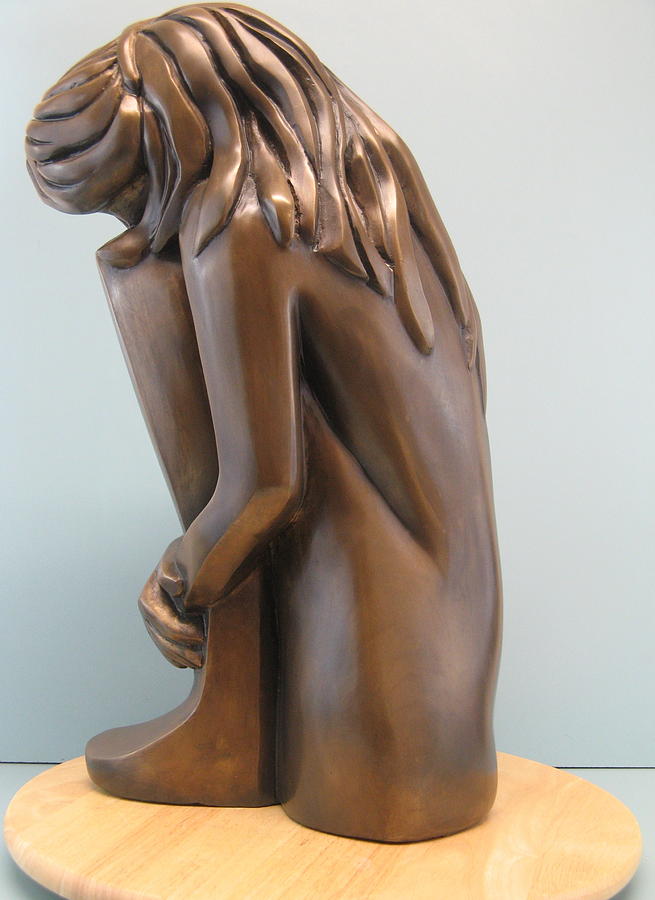 Self comfort Sculpture by Nili Tochner