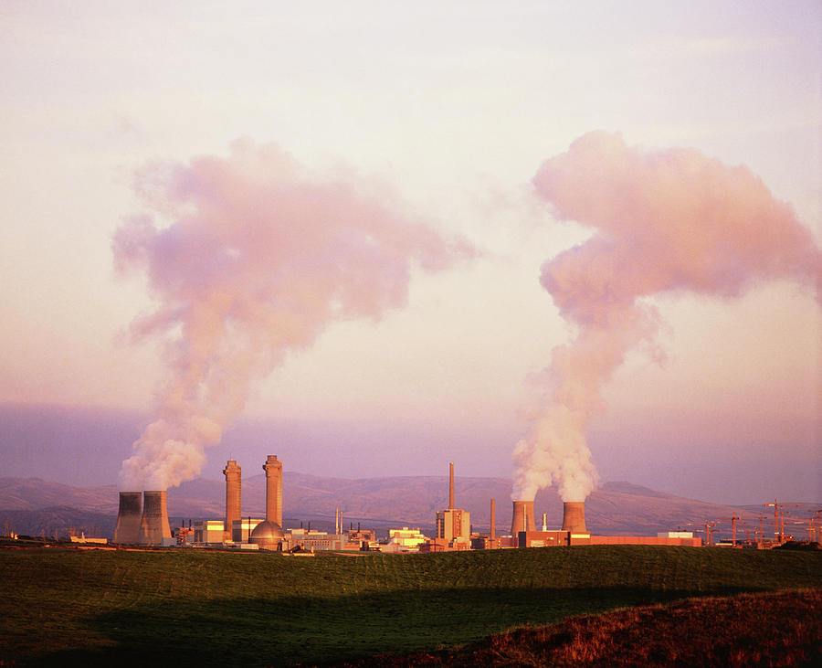 Sellafield Photograph - Sellafield Nuclear Power Reprocessing Plant by Martin Bond/science Photo Library