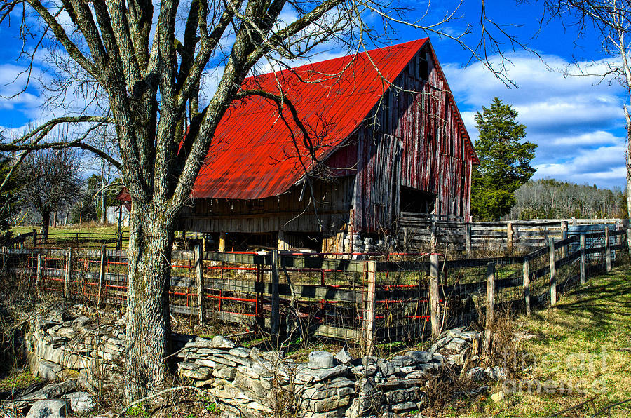 Sequatchie Valley Barn Photograph by Paul Mashburn
