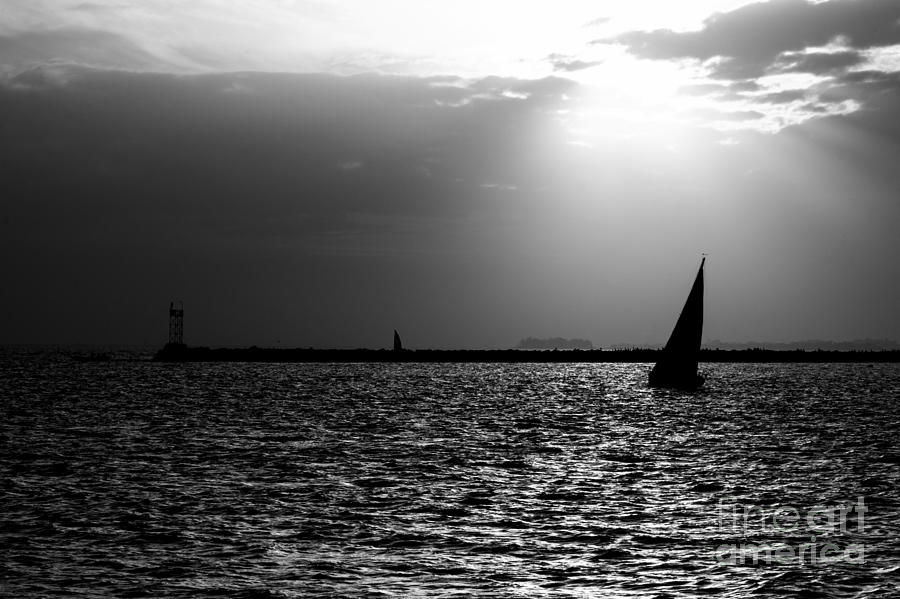 Serene Horizon Photograph by Joe Geraci